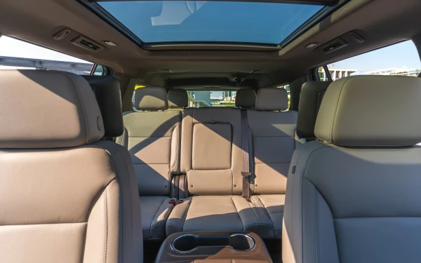  Black Chevrolet Suburban Photo 9