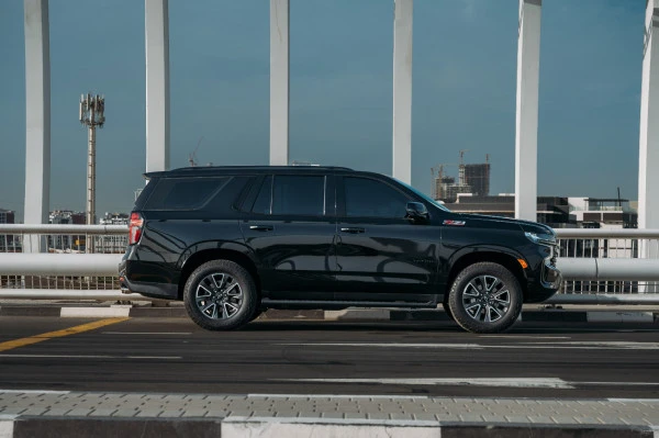  Черный Chevrolet Tahoe Z71 Photo 2