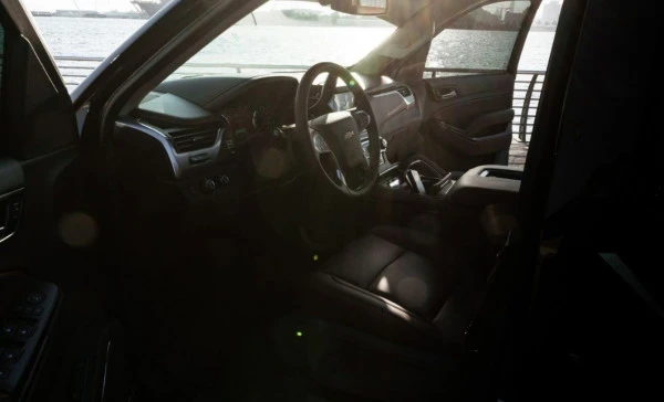  Black Chevrolet Tahoe Photo 4