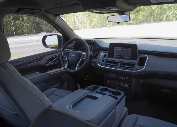  Black Chevrolet Tahoe Photo 3