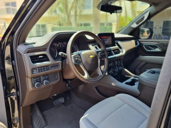  Black Chevrolet Tahoe Photo 2