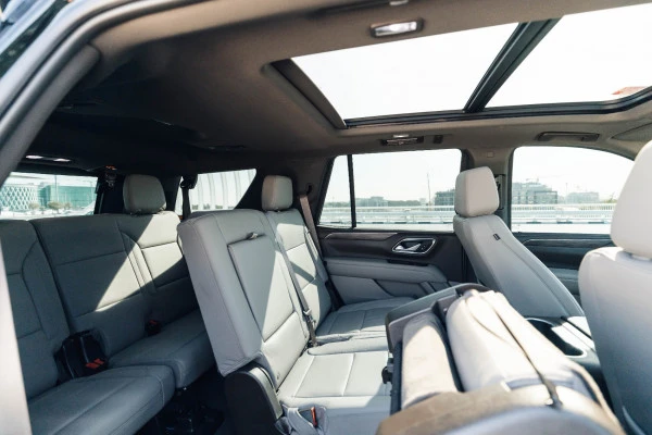  Black Chevrolet Tahoe Photo 7