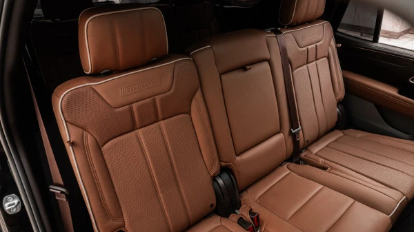  أسود شيفروليه تاهو Photo 7