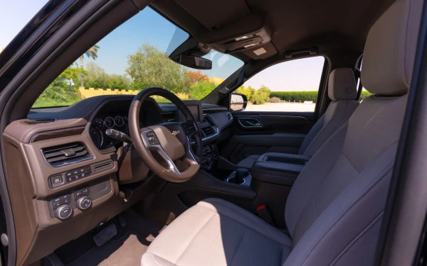  Black Chevrolet Tahoe Photo 4