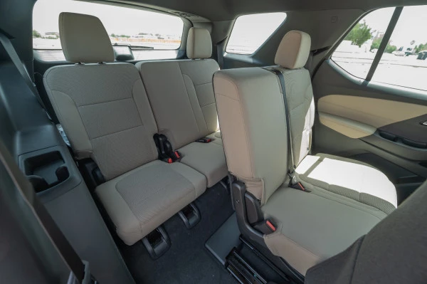  Black Chevrolet Traverse Photo 7