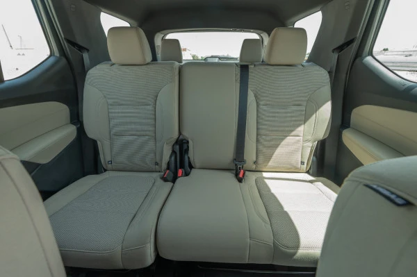  Black Chevrolet Traverse Photo 8