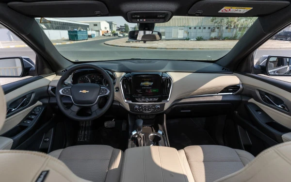  Black Chevrolet Traverse Photo 10