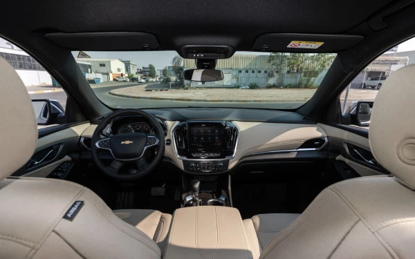  Black Chevrolet Traverse Photo 9