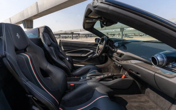  Nero Ferrari F8 Tributo Spyder Photo 6