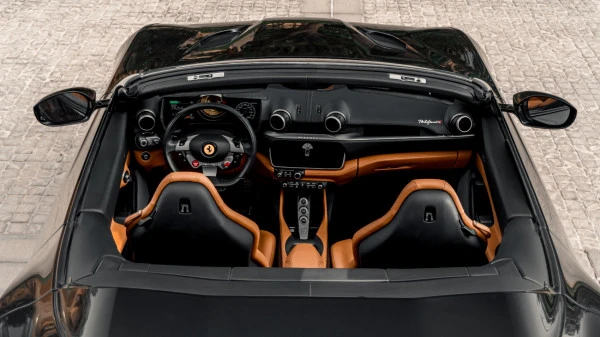  Negro Ferrari Portofino Rosso Photo 5