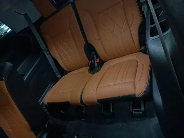  Black GMC Acadia Photo 2