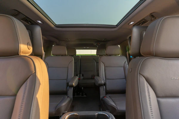  Black GMC Yukon XL Photo 8