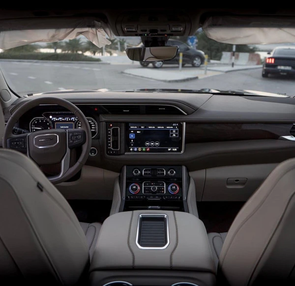  Black GMC Yukon Denali Photo 3