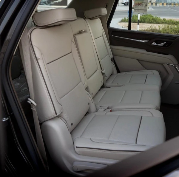  Black GMC Yukon Denali Photo 6