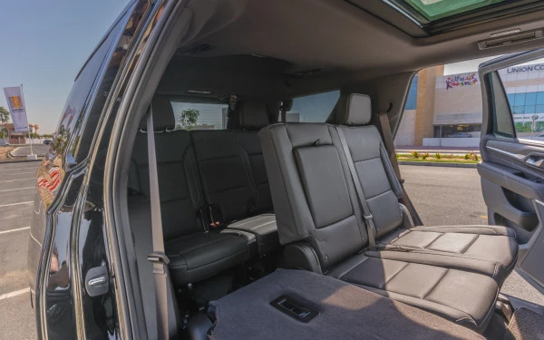  Black GMC Yukon Denali Photo 10