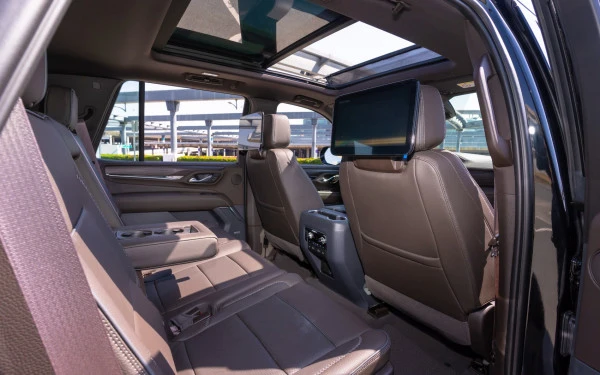  Black GMC Yukon Denali Photo 6