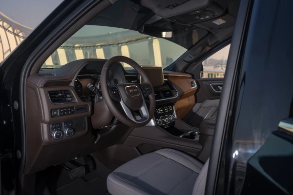  Schwarz GMC Yukon XL Photo 3