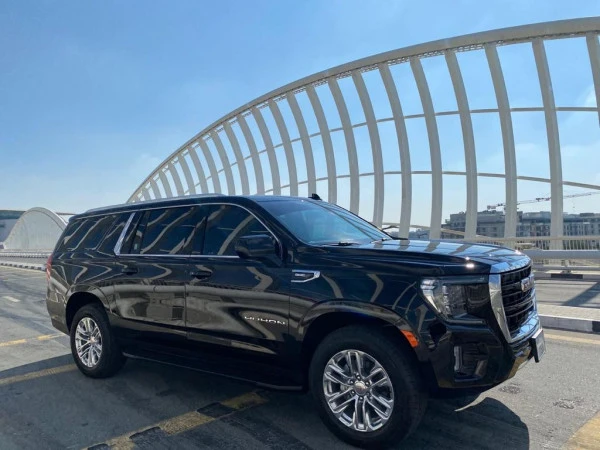  Negro GMC Yukon XL Photo 2