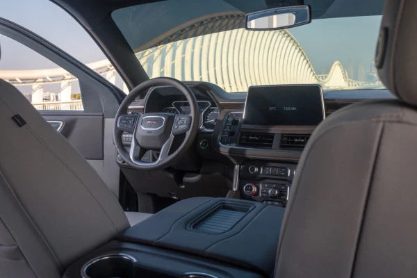  Black GMC Yukon Photo 7