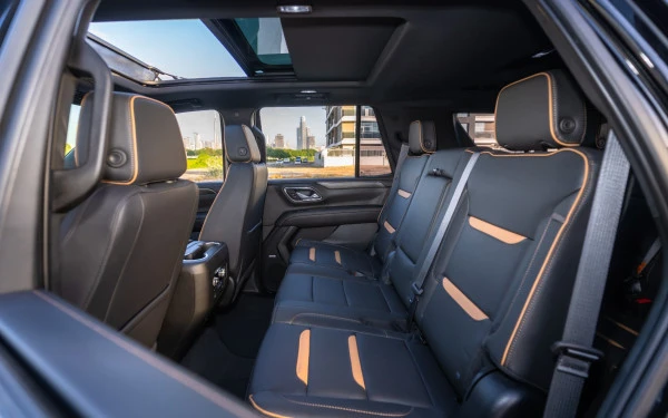  Black GMC Yukon AT4 Photo 8