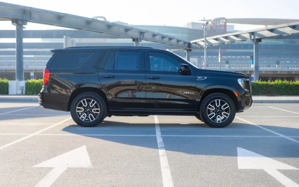  Black GMC Yukon AT4 Photo 2