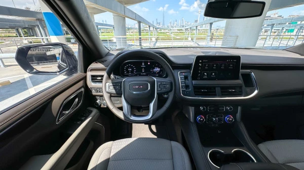  Black GMC Yukon Photo 9