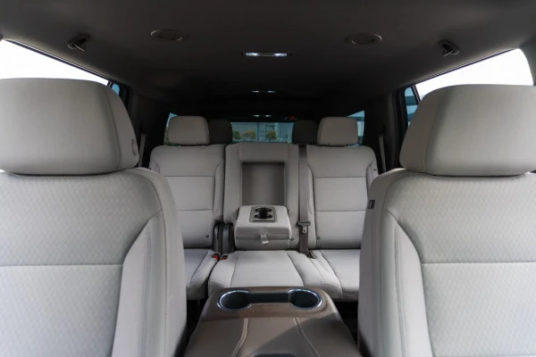  Black GMC Yukon Photo 8