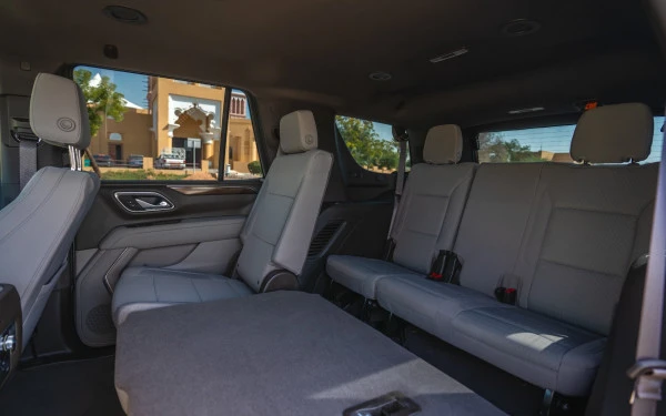  Black GMC Yukon Photo 9