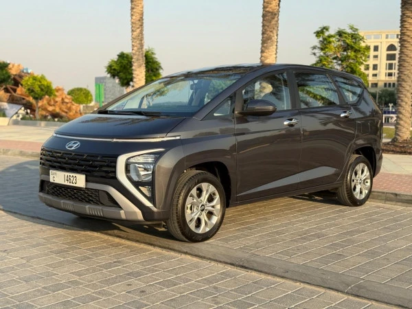  Black Hyundai Stargazer Photo 2