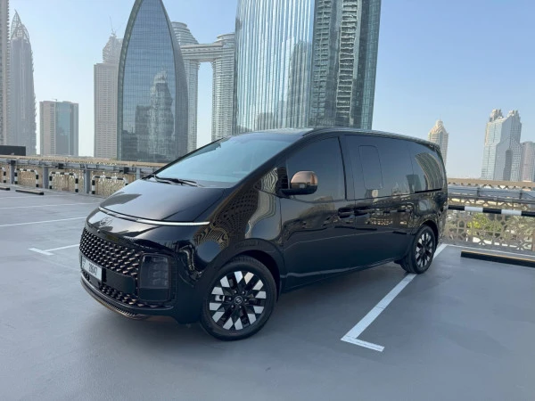  Black Hyundai Staria 7S Photo 2