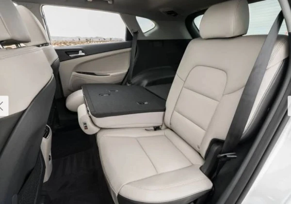  Schwarz Hyundai Tucson Photo 9