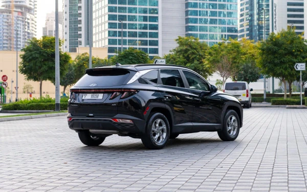  Black Hyundai Tucson Photo 3