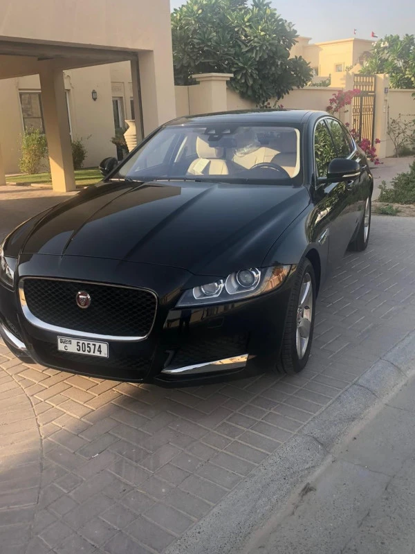  Black Jaguar XF Photo 6