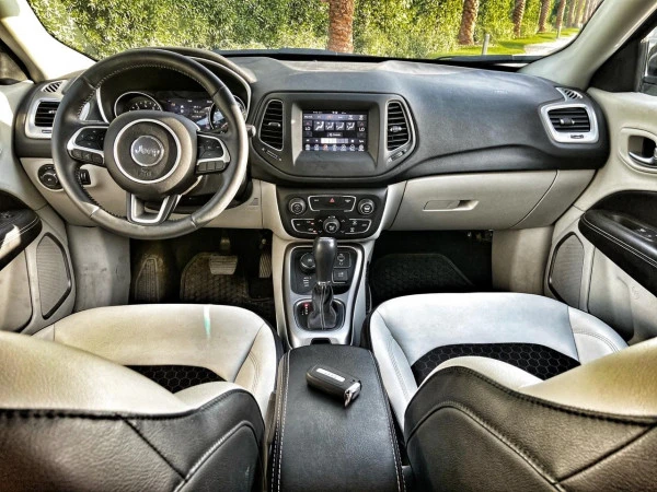  Black Jeep Compass Photo 2