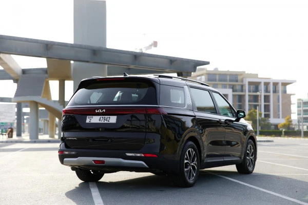  Black KIA Carnival Photo 3