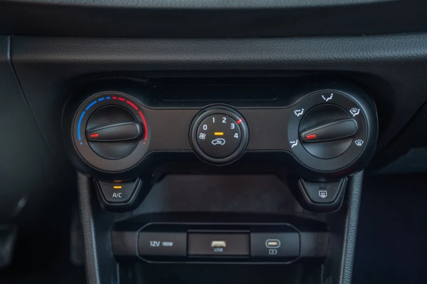  Blue KIA Picanto Photo 8