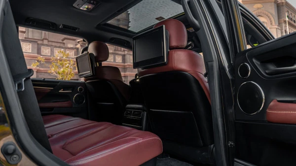  Black Lexus LX 570 Photo 8