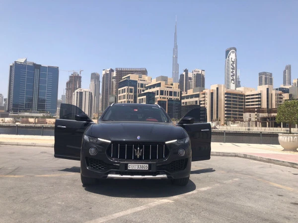  Black Maserati Levante Photo 11