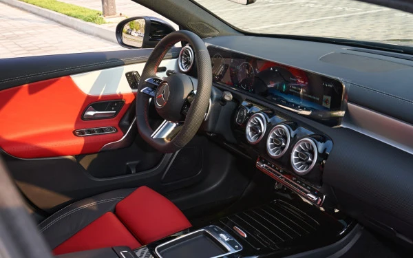  Black Mercedes A200 Photo 7