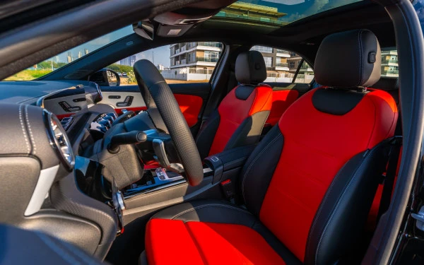  Schwarz Mercedes A200 Photo 5