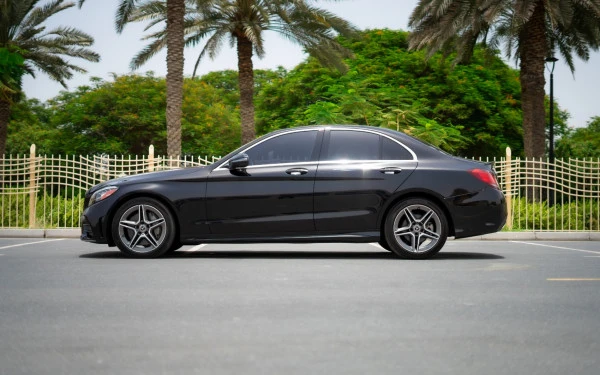 Noir Mercedes C300 Photo 3