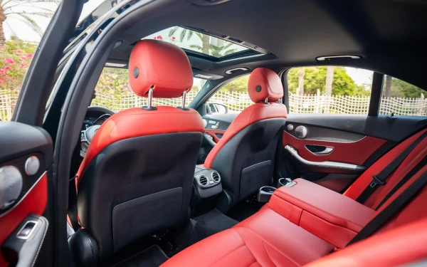  Noir Mercedes C300 Photo 6