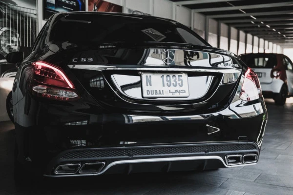  Black Mercedes C Class Photo 3