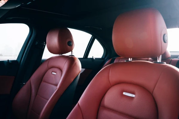  Noir Mercedes C300 Photo 4