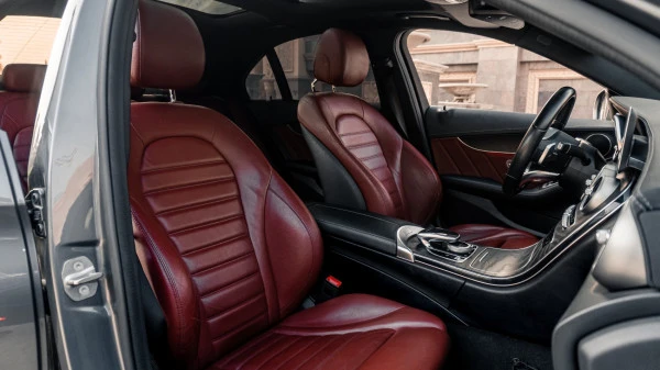  Noir Mercedes C200 Photo 7