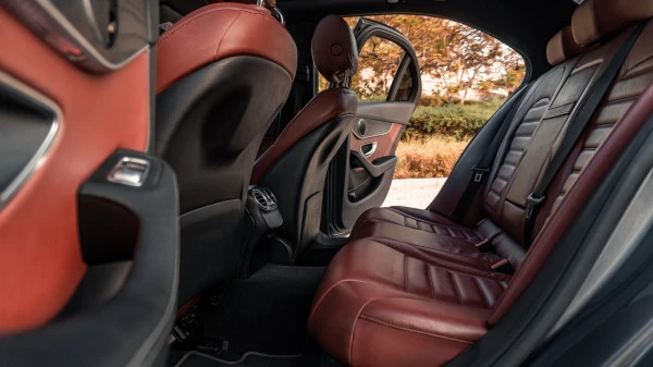  Noir Mercedes C200 Photo 9