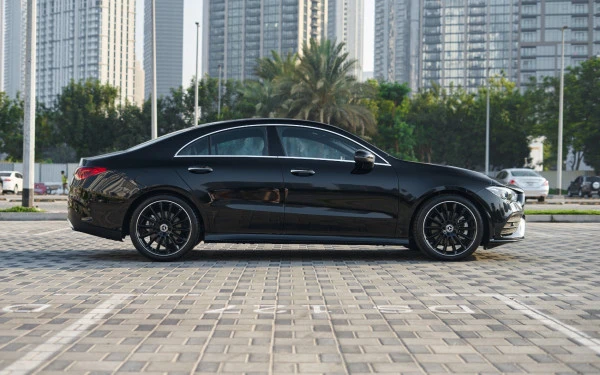  Black Mercedes CLA 250 Photo 2