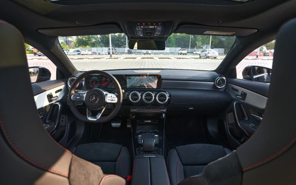  Black Mercedes CLA 250 Photo 6