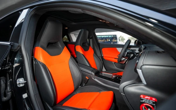  Schwarz Mercedes CLA200 Photo 9