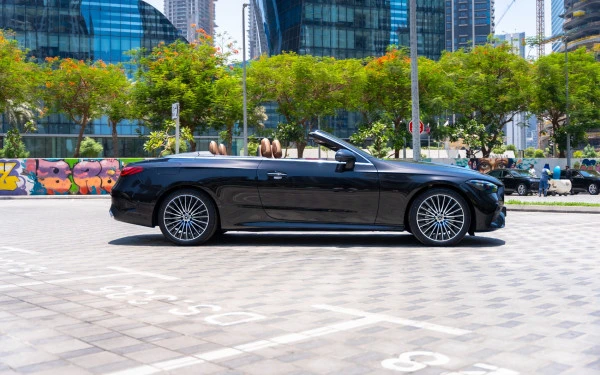  Nero Mercedes CLE 200 AMG cabriolet/convertibile Photo 4